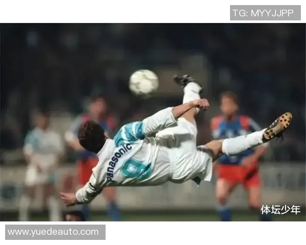 法国足球明星的辉煌历程与传奇故事回顾